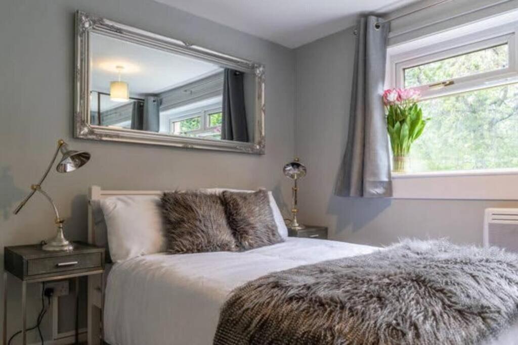 Апартаменты Cosy 1 Bed With Parking In City Centre Глазго Экстерьер фото