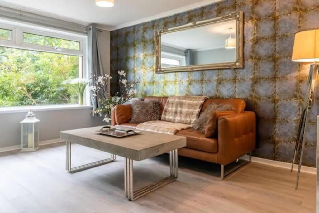 Апартаменты Cosy 1 Bed With Parking In City Centre Глазго Экстерьер фото